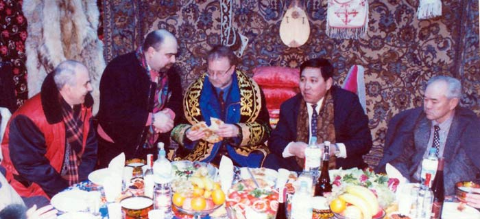 Переводческие будни ПаПо, Казахстан. Аксай, праздник Новруз, 1999 г.